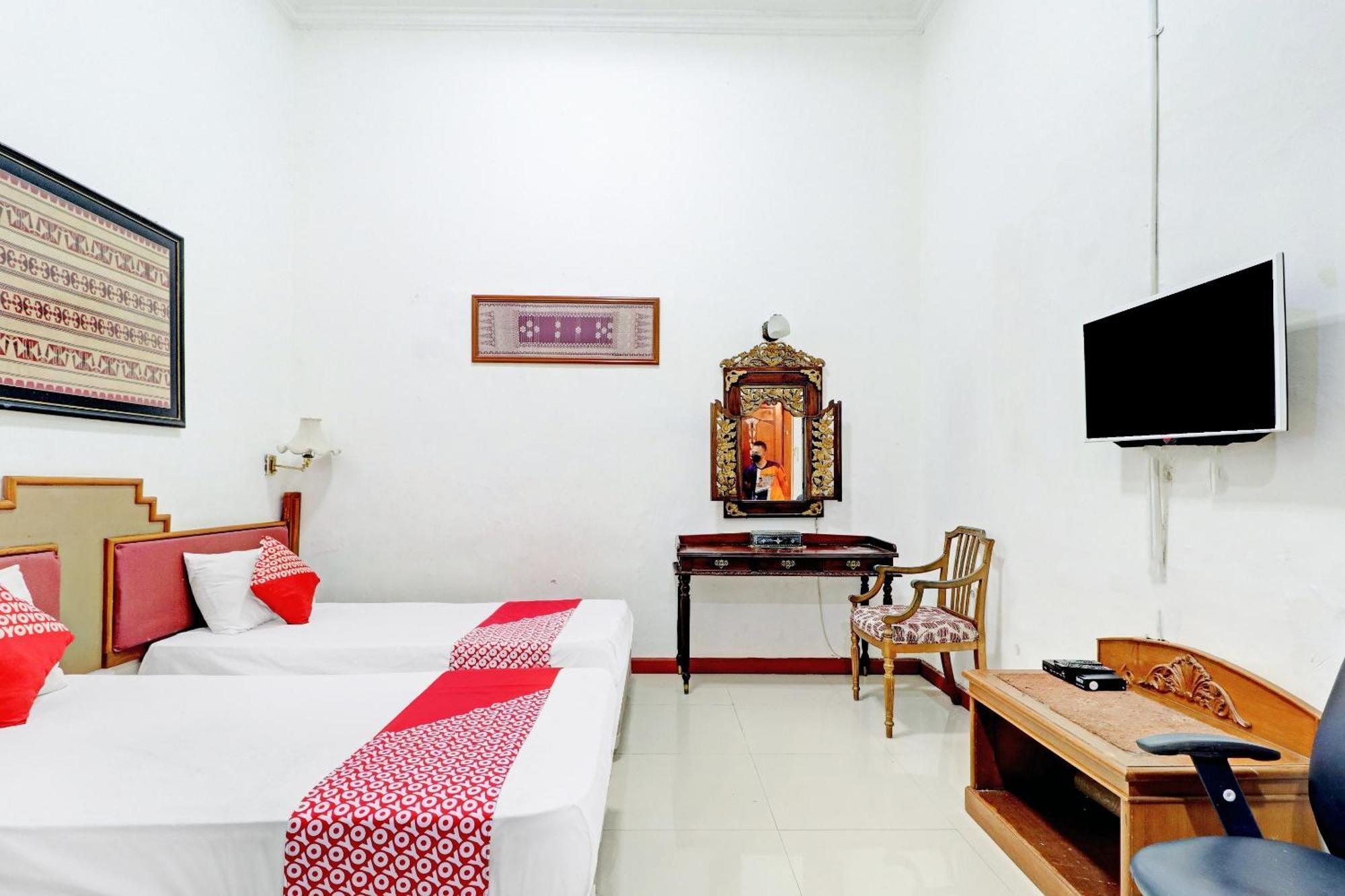 Hotel O Bandung Near Stadion Siliwangi Formerly The Ethnic Hotel Bandung Exterior photo
